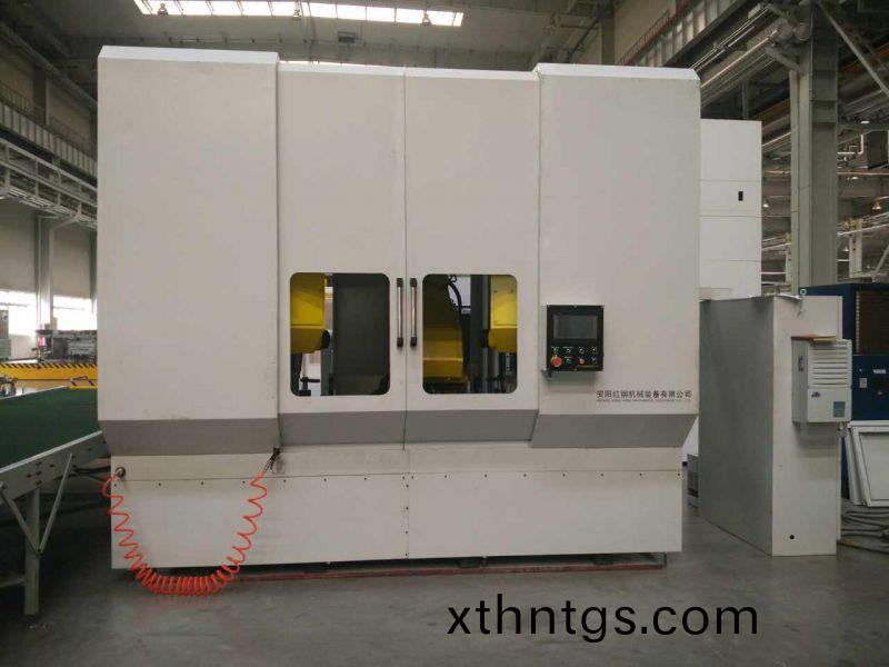 異型筦鋸切(qie)數(shu)控(kong)機(ji)牀